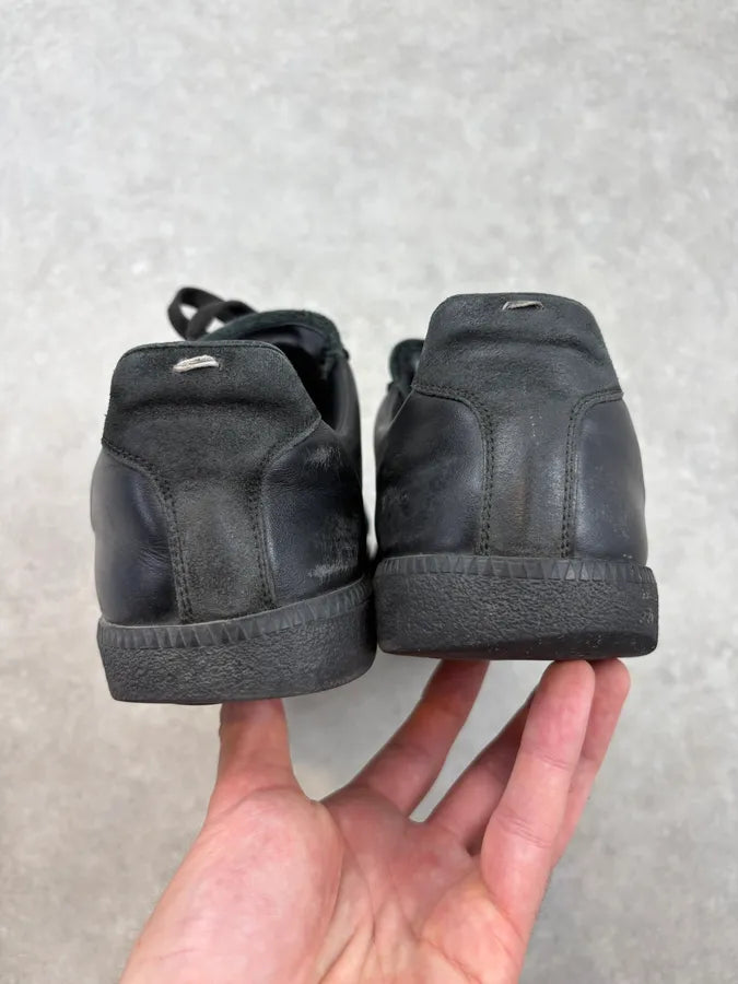 Maison Margiela Replica Gats Black Leather Sneakers dMxeVMT 5