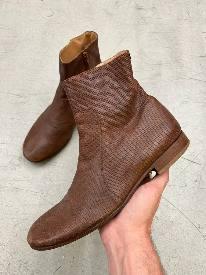 Maison Margiela Textured Brown Leather Ankle Boots GRUgehc 0