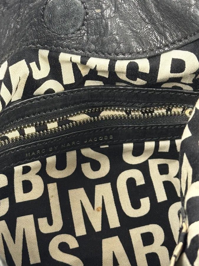 Marc Jacobs Black Multi-Zip Textured Leather Crossbody Bag ITLNuQa 11