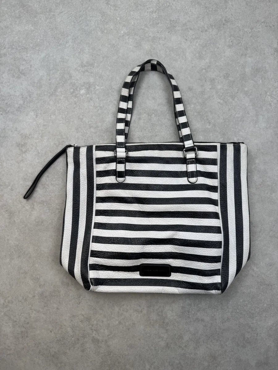 Marc Jacobs Black White Striped Leather Tote Bag ZtiispR 1