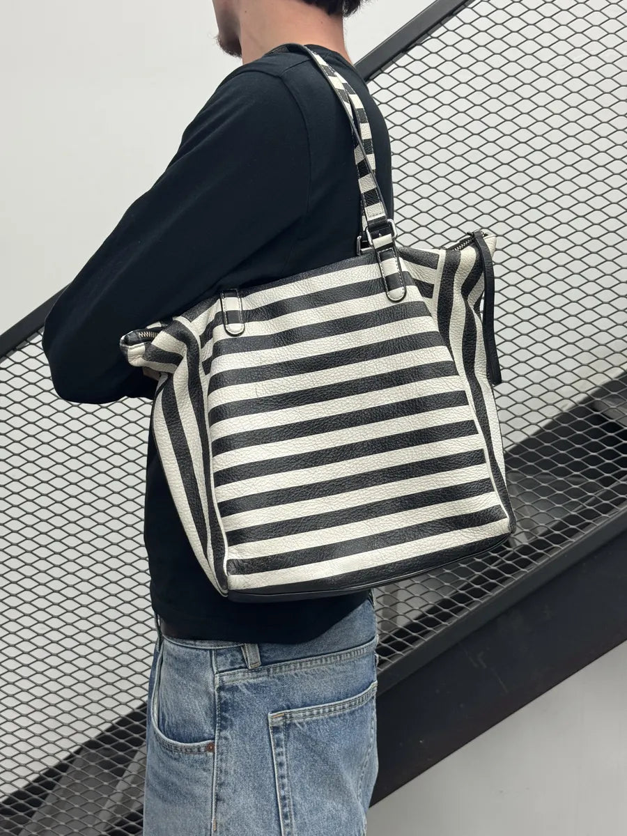 Marc Jacobs Black White Striped Leather Tote Bag ZtiispR 2