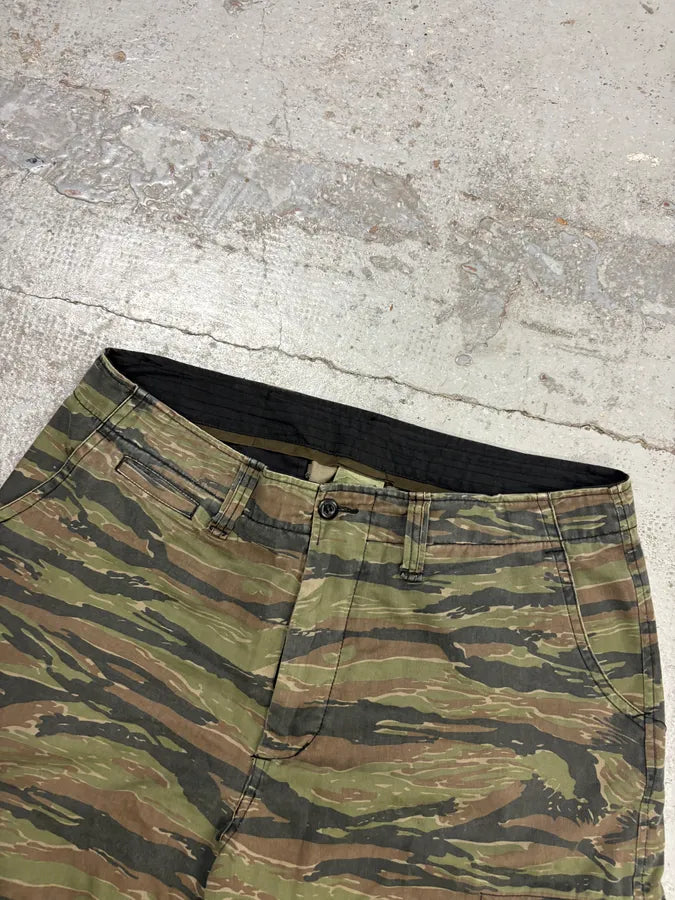 Marc Jacobs Military Green Camo Shorts mniOKDJ 4