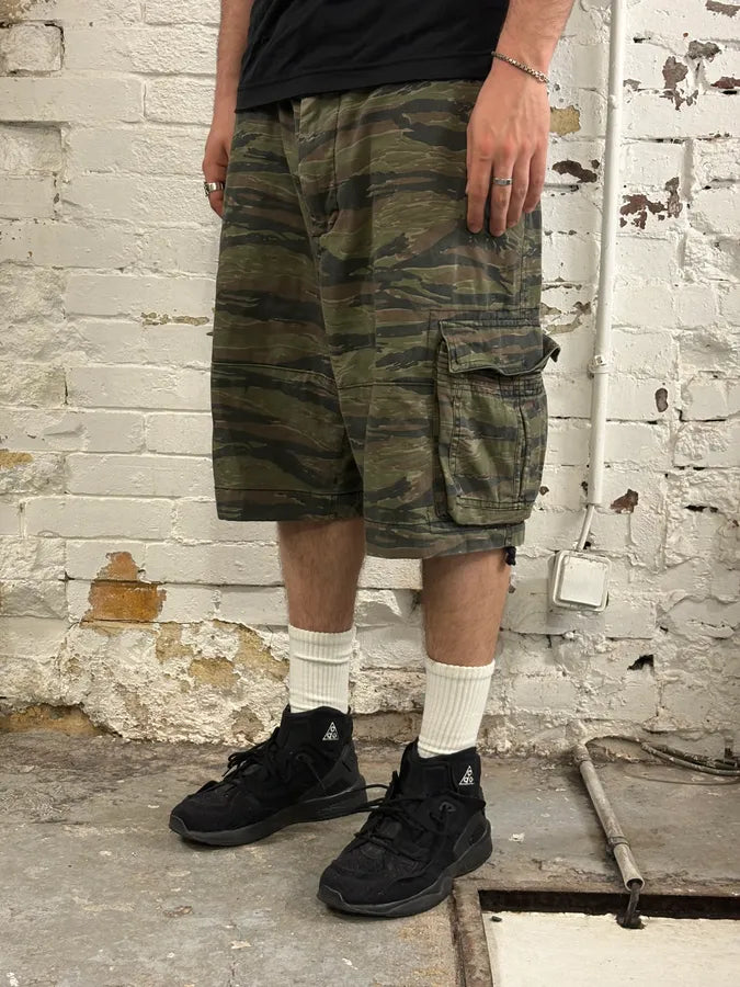 Marc Jacobs Military Green Camo Shorts mniOKDJ 1