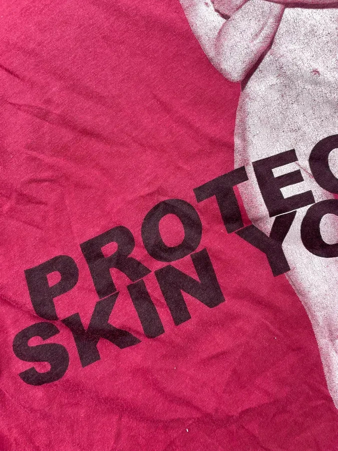 Marc Jacobs Red Protect Your Skin Charity Graphic T-Shirt SdXKDAe 4