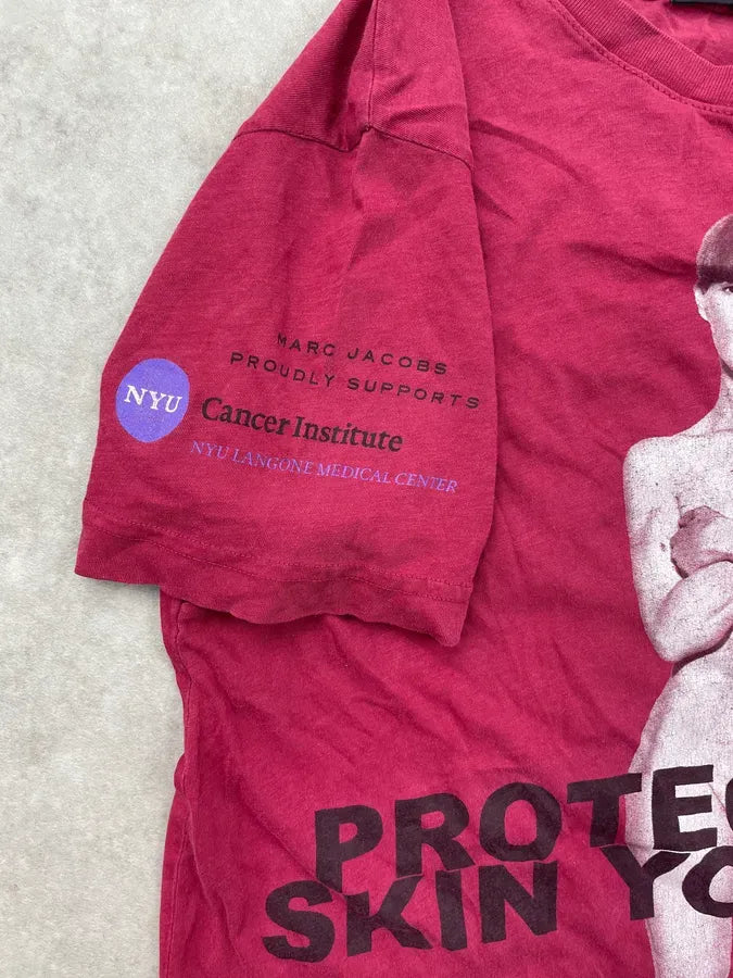 Marc Jacobs Red Protect Your Skin Charity Graphic T-Shirt SdXKDAe 7