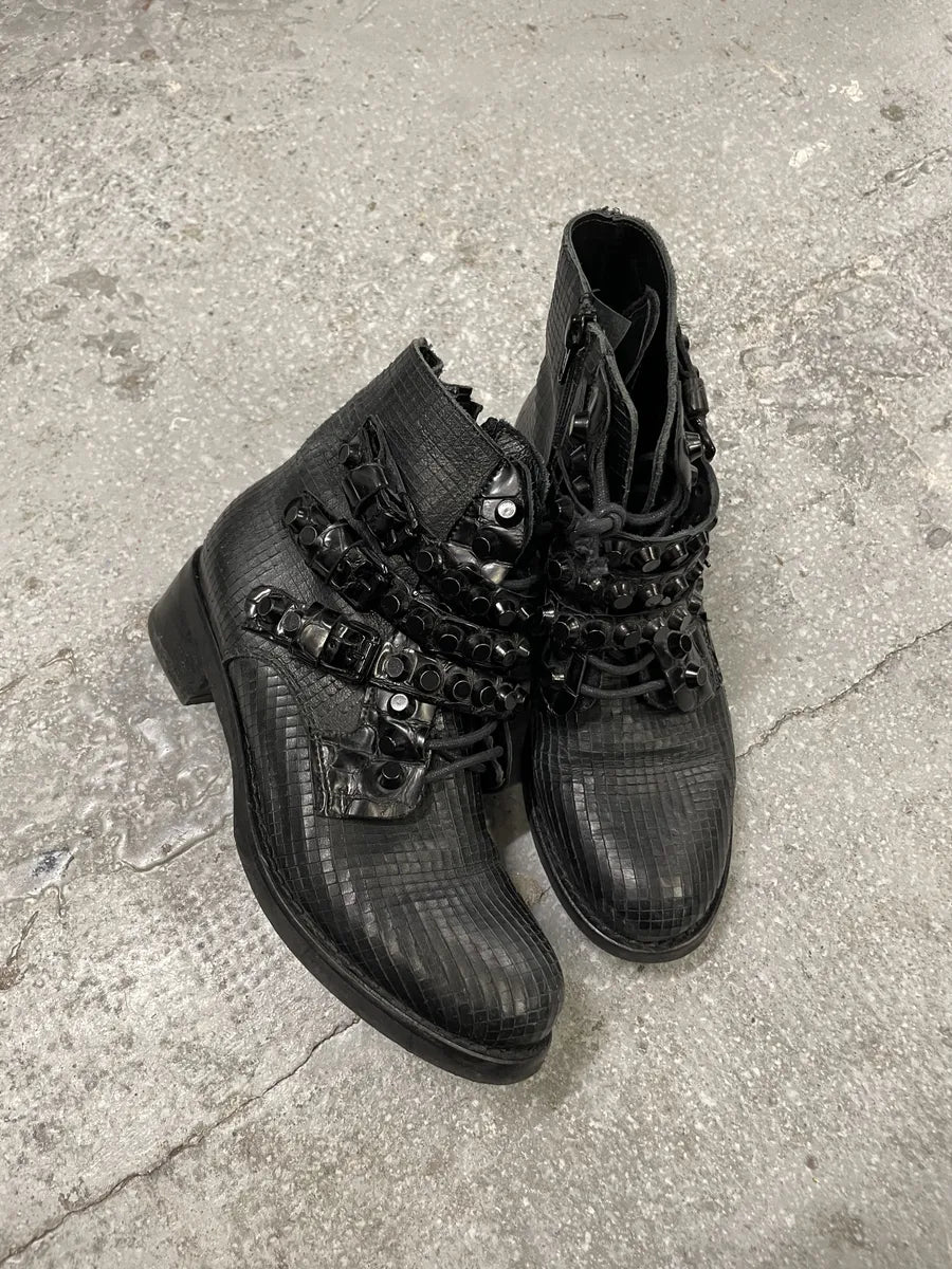 MiuMiu Black Embellished Straps Leather Boots rnSwEdY 1