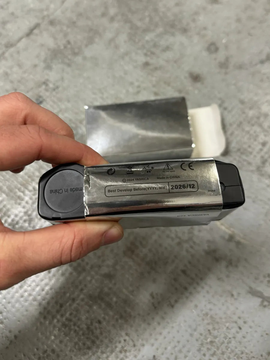 MiuMiu Camera mono Yashica 400  kjLLPdR 4