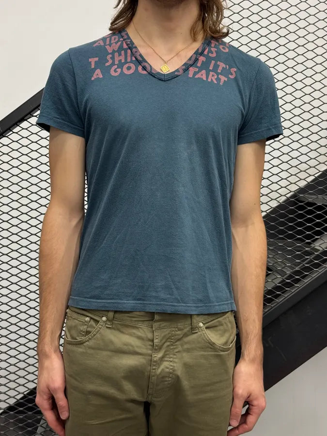 Maison Margiela Marine Cotton AIDS Charity V Neck T-Shirt fwfJqQW 0