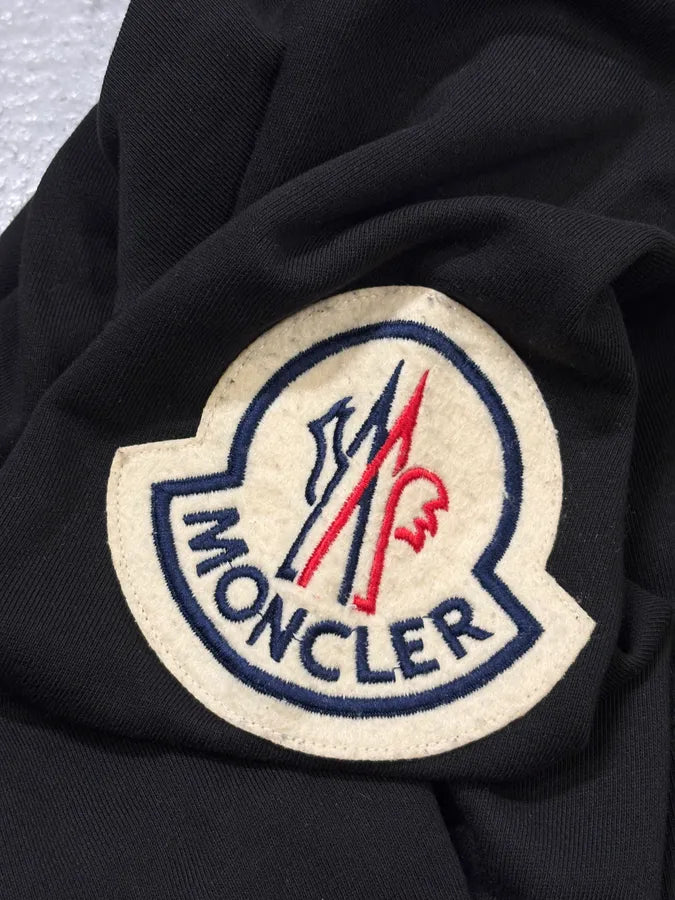 Moncler Black Logo Crewneck Sweater iWgHWTw 7