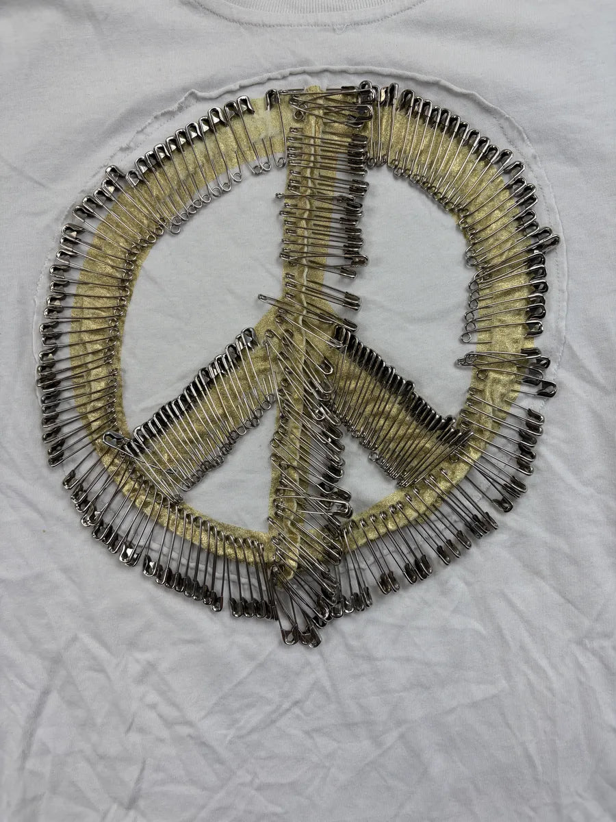 2000s Moschino White Peace Sign Pin Embellished T-Shirt DsTRjIW 4