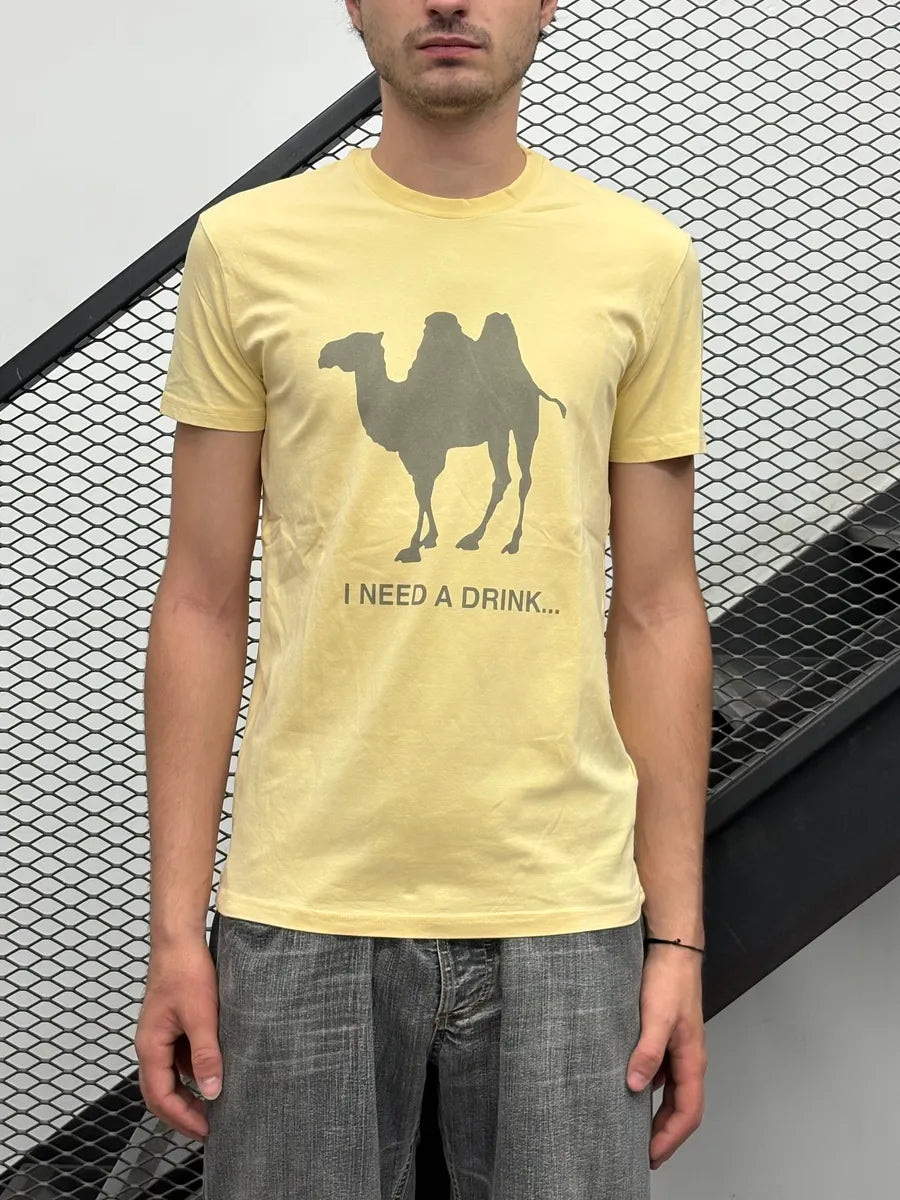 Moschino Yellow Camel I Need A Drink T-Shirt ajbLEii 1