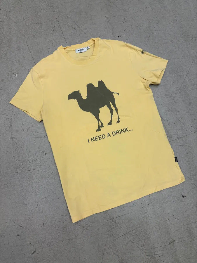 Moschino Yellow Camel I Need A Drink T-Shirt ajbLEii 3