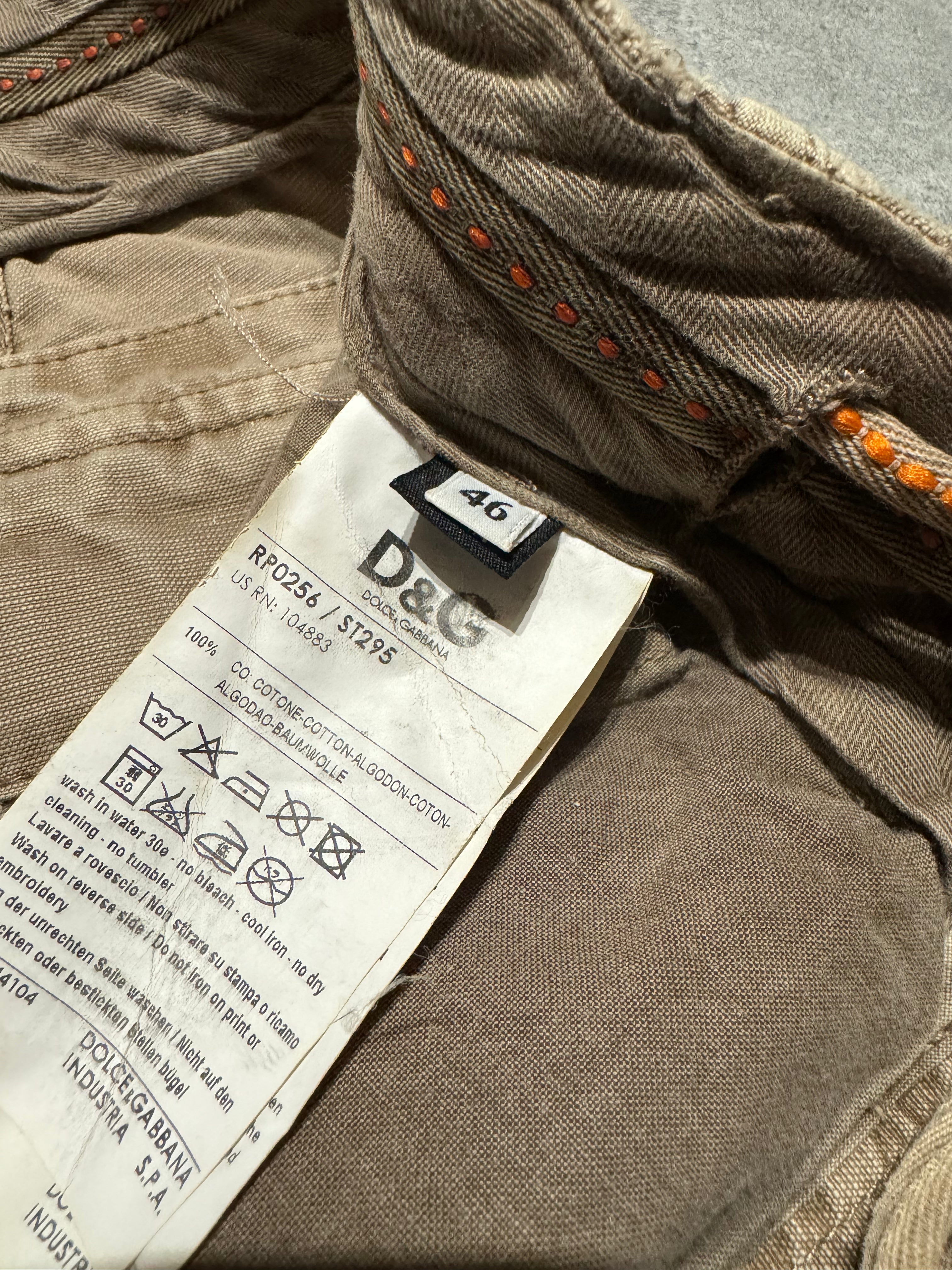 FW2006 Dolce & Gabbana Multi Pockets Cargo Beige Shorts (M) - 4