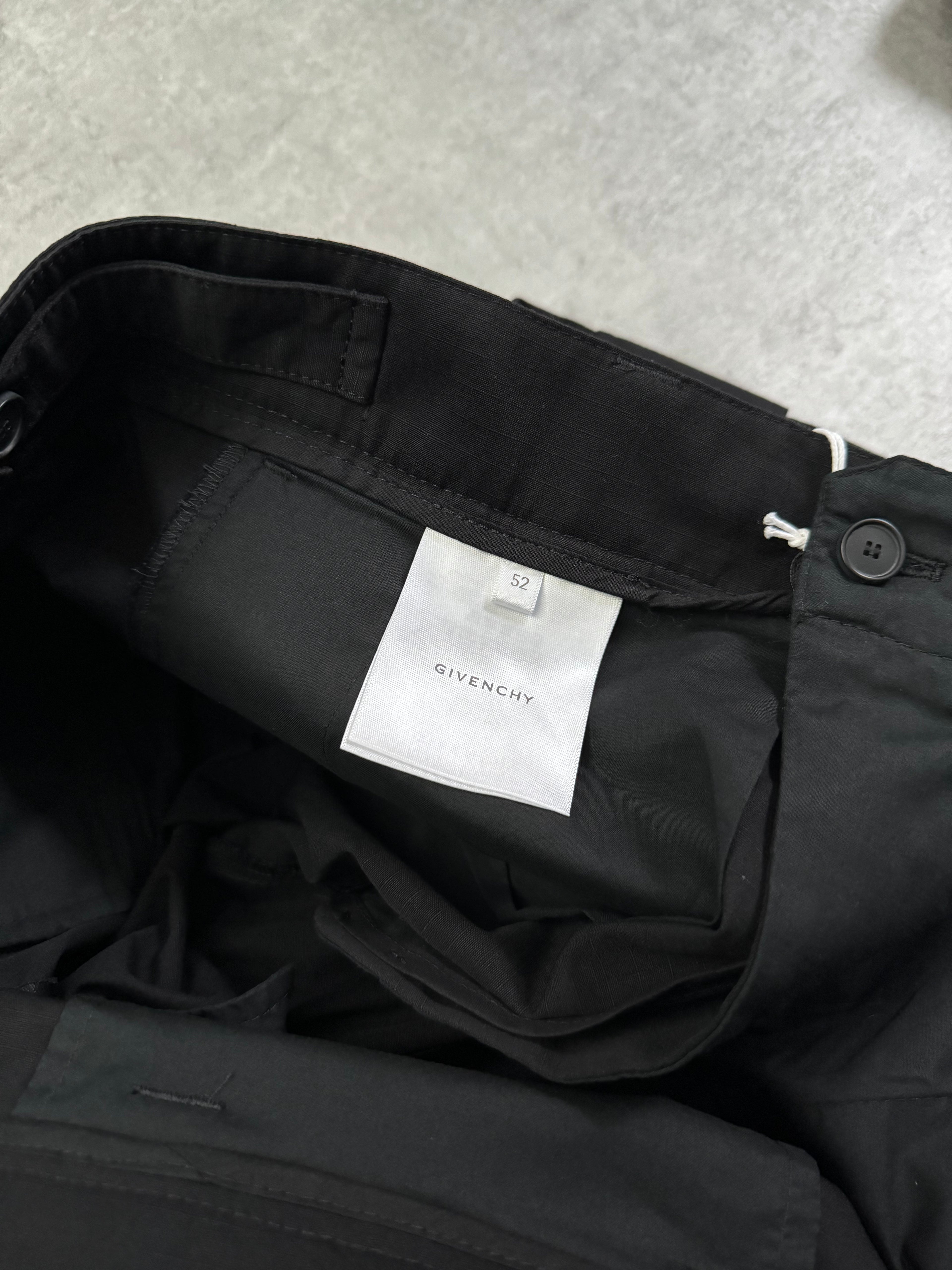 SS2023 Givenchy Long Tactical Cargo Black Short by Matthew Williams (L/XL) - 7