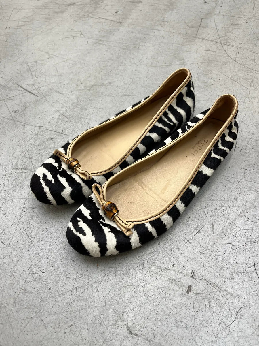 2010s Gucci Black Zebra Pony Hair Bamboo Bow Flats by Frida Giannini nrDzEQBX 2