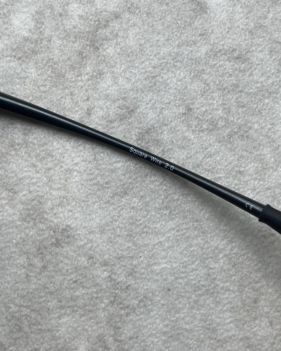 Oakley Square Wire 2.0. Black Sunglasses UxbzipX 9