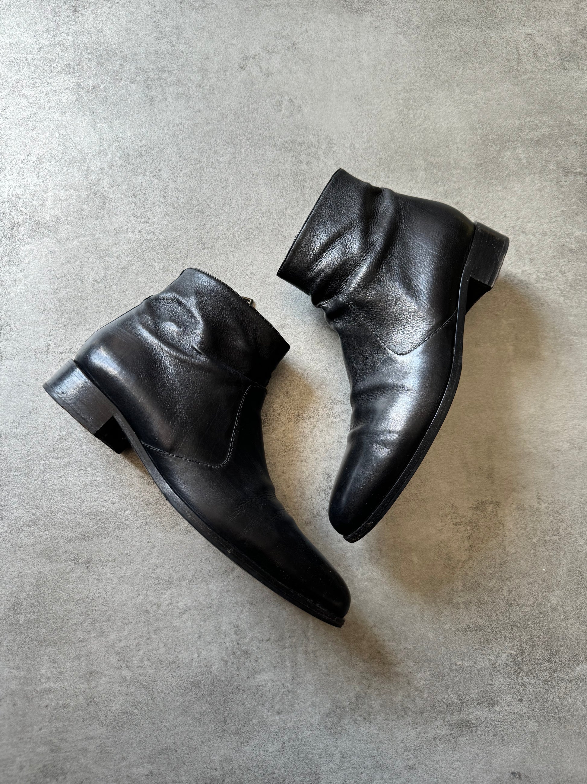 Prada Black Minimalist Leather Boots (40,5) - 2