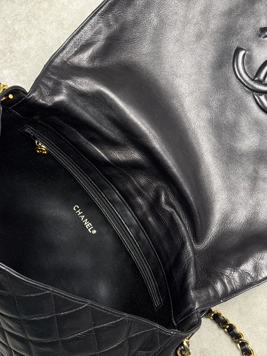 1990s Chanel Black Leather Quilted Chain Strap Shoulder Bag oqCQaQtg 20