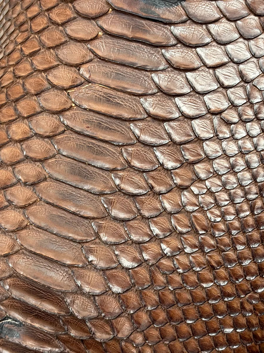2000s Giorgio Armani Brown Leather Python Texture Tassel Shoulder Bag pHvrsPKd 13