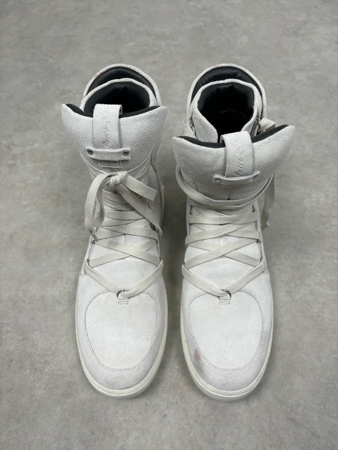 Pierre Balmain Avant-Garde Cream Grey Suede Lace-Up Boots LDNNHpt 2