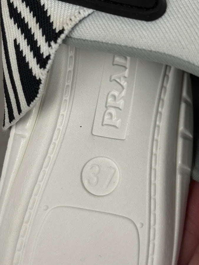 Prada Black & White Cloudbust Sneakers  VAMHbGu 7