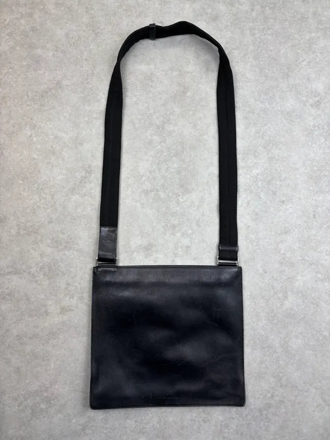 2000s Prada Black Leather Crossbody Bag uqGZEZB 0