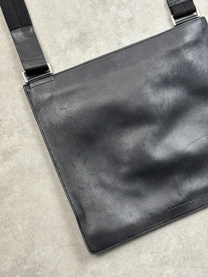 2000s Prada Black Leather Crossbody Bag uqGZEZB 6