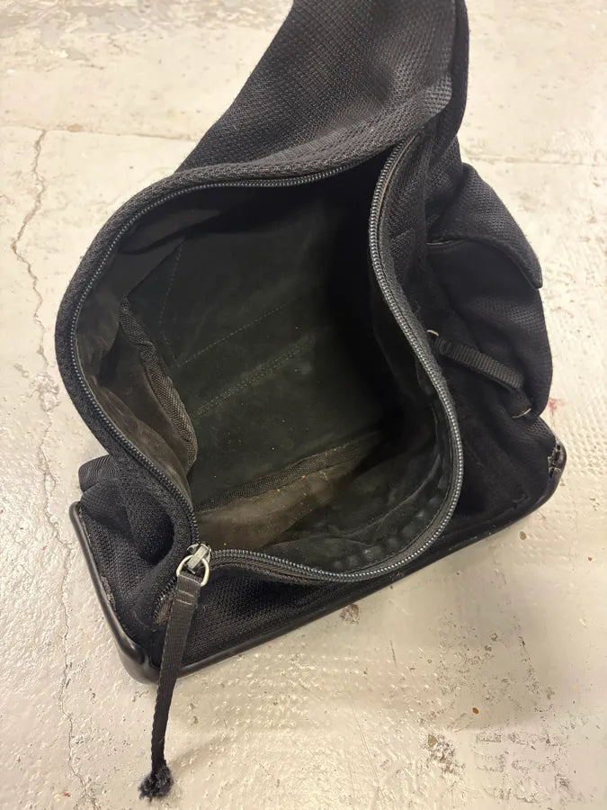 AW1999 Prada Black Nylon Americans Cup Crossbody Bag FyNZrAe 6
