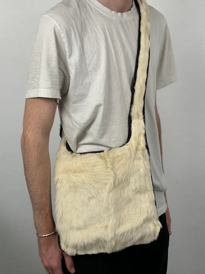 AW1999 Prada Black Nylon Fur-Trimmed Shoulder Bag VzHgueI 1