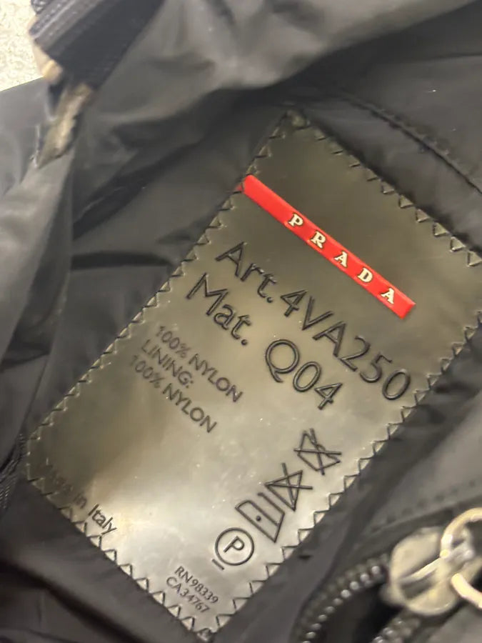 2000s Prada Black Linea Rossa Nylon Shoulder Bag mwXfmxs 13