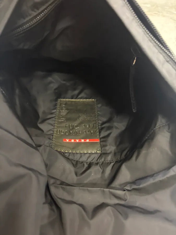2000s Prada Black Linea Rossa Nylon Shoulder Bag mwXfmxs 12
