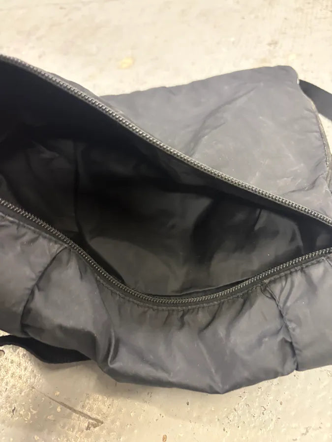 2000s Prada Black Linea Rossa Nylon Shoulder Bag mwXfmxs 9