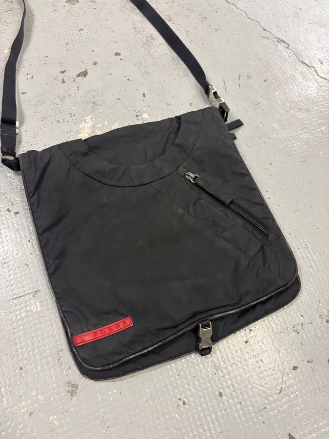 2000s Prada Black Linea Rossa Nylon Shoulder Bag mwXfmxs 3
