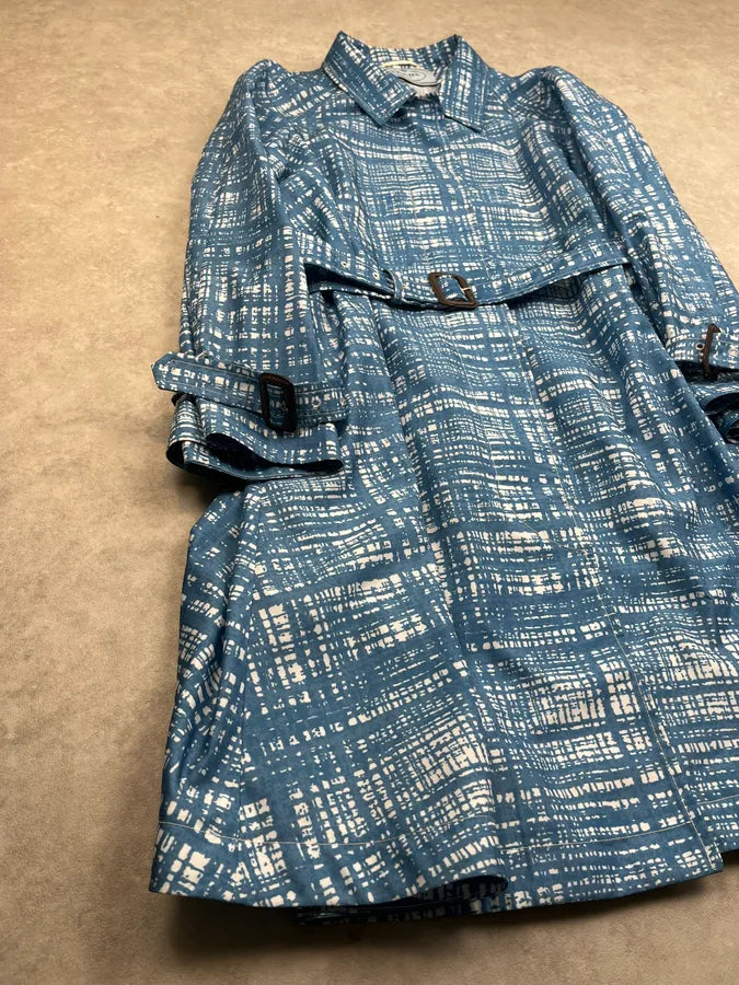 AW2010 Prada Blue White Geometric Light Long Rain Coat zHHigvi 3
