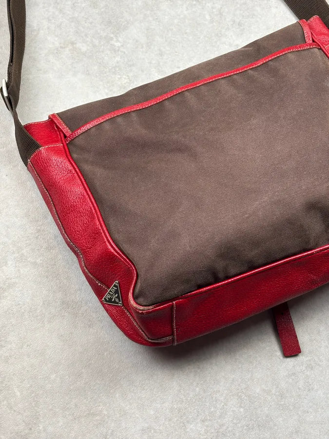 2000s Prada Brown Canvas Red Leather Contrast Shoulder Bag wqvjMlq 11