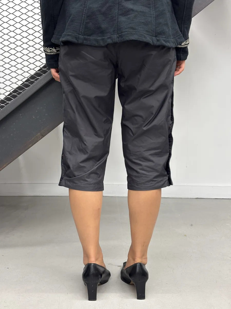 SS2000 Prada Dark Grey Nylon Striped Shorts clNpAbo 2