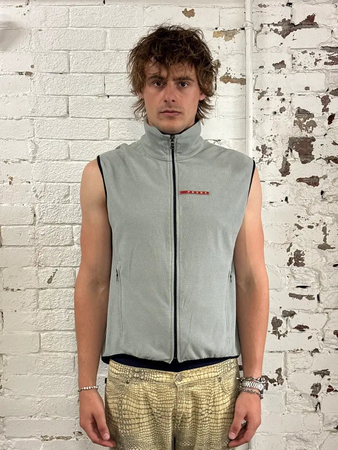 2000s Prada Grey Fleece Linea Rossa Vest paATkdB 1