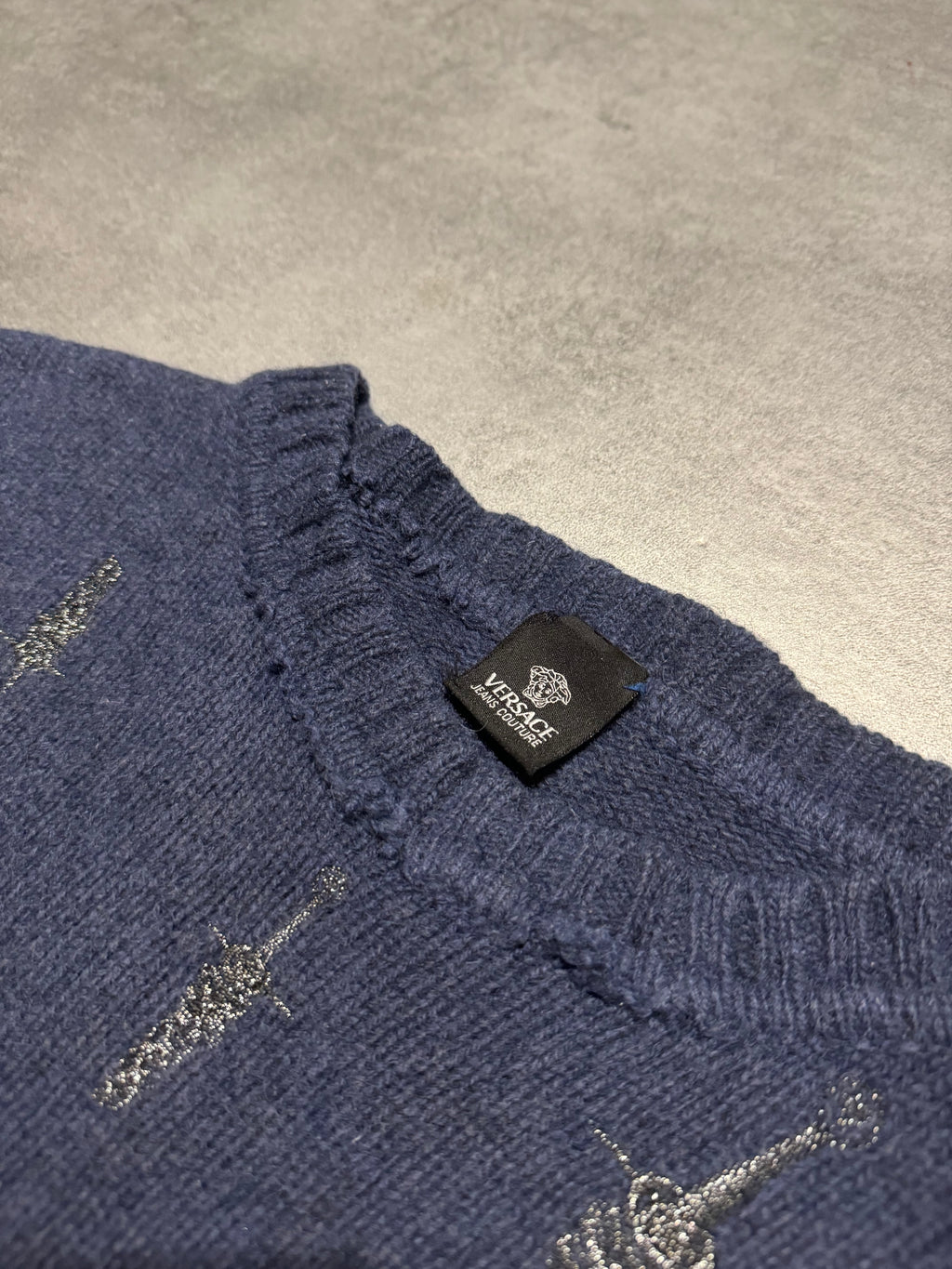 2000s Versace Navy Blue Gradient Sword Wool Sweater (L) - 4