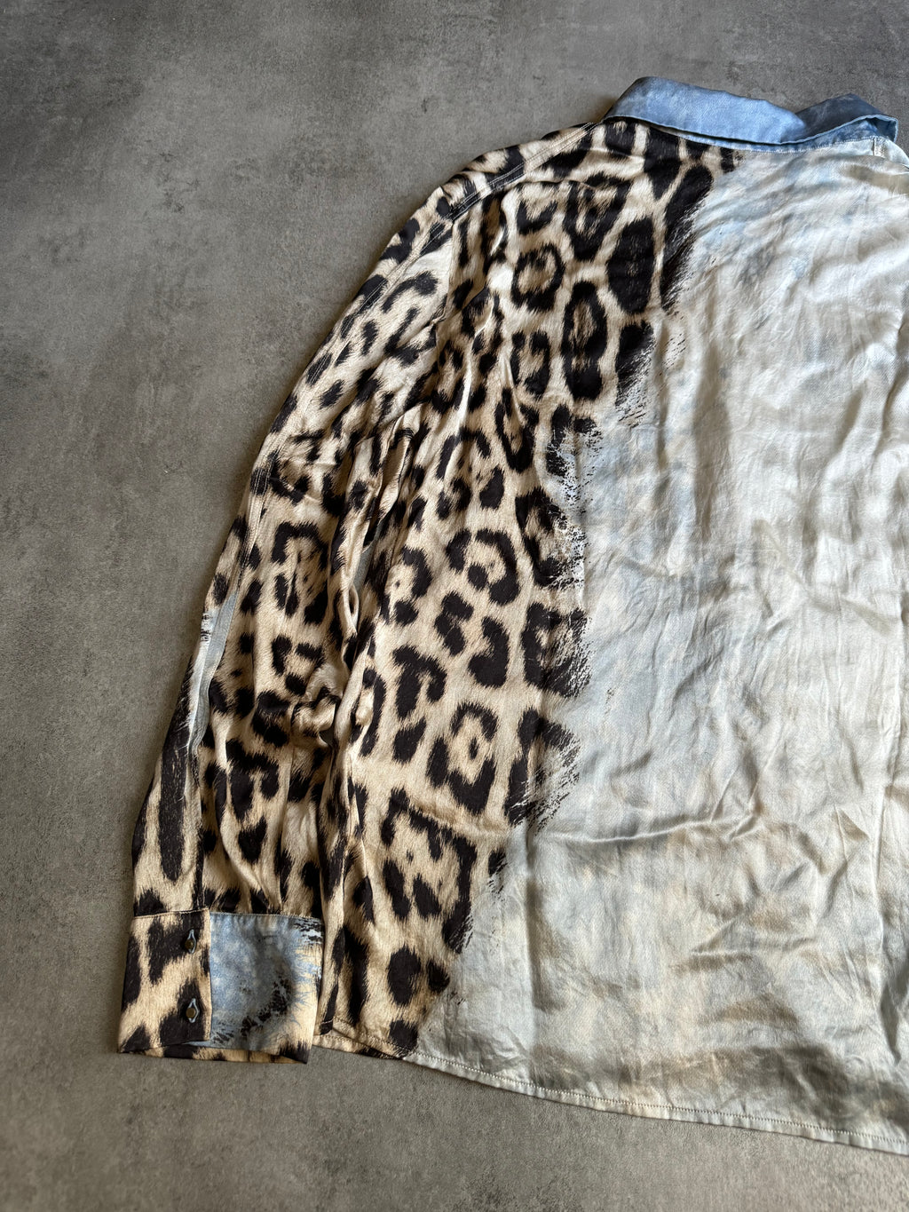 2000s Roberto Cavalli Silk Leopard Shirt  (S) - 3