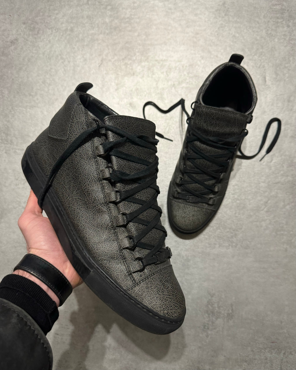 Balenciaga Arena High Cracked Grey Print Sneakers (45) - 1