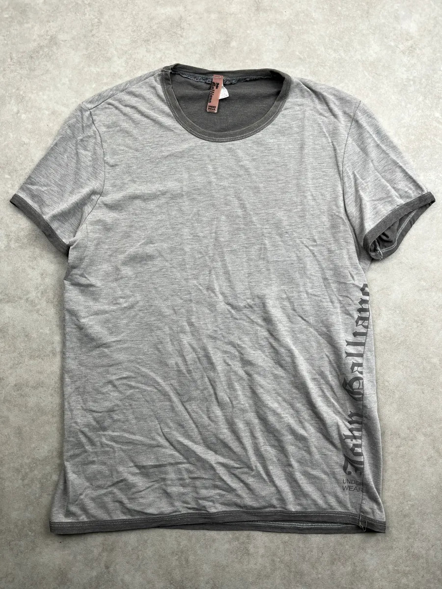 John Galliano Light Grey Vertical Logo Contrast Trim T-Shirt rOYLZHmi 0