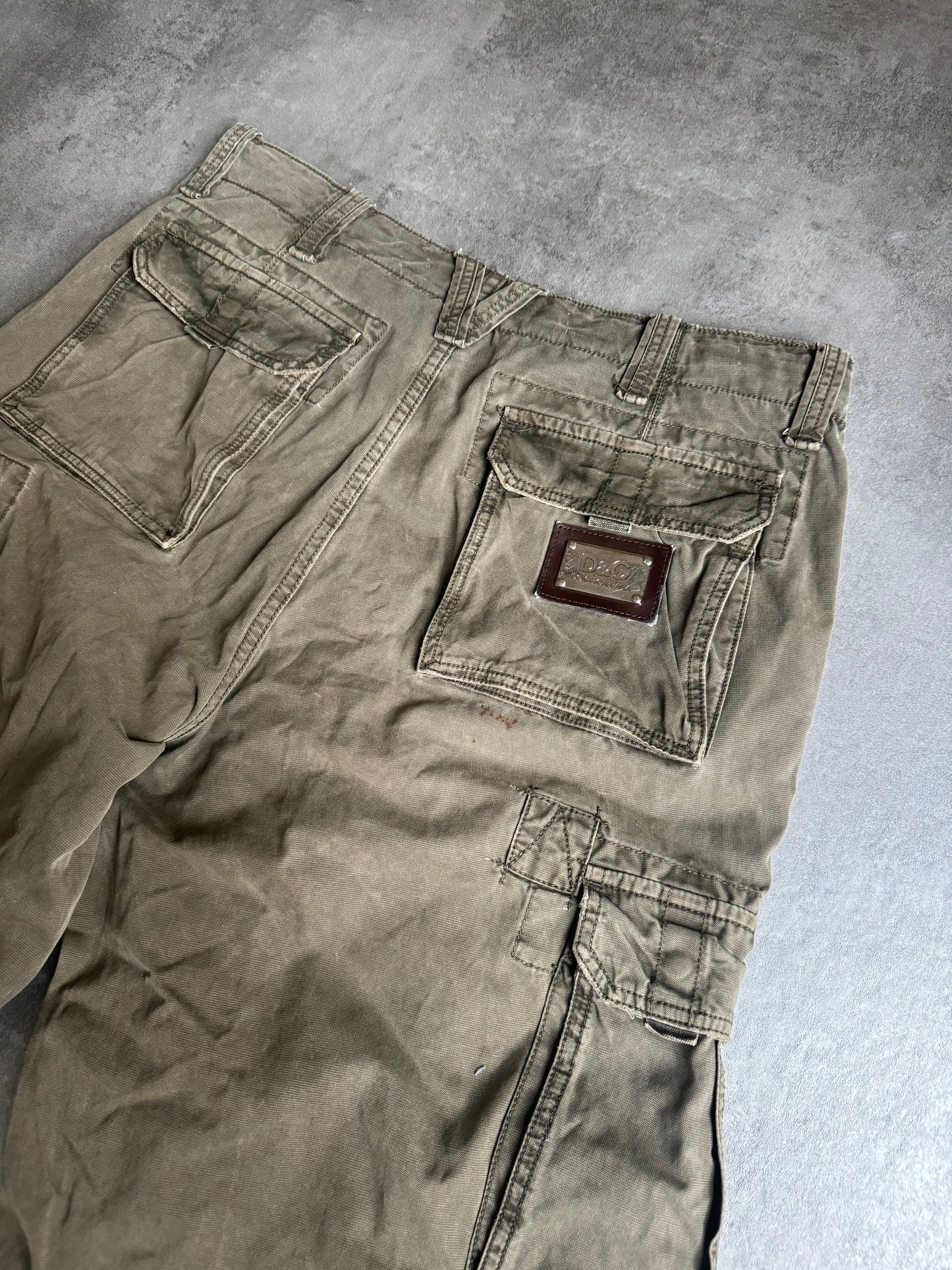 FW2006 Dolce & Gabbana Multi Pockets Cargo Olive Shorts  (L) - 3