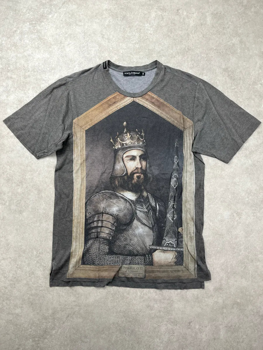 2010s Dolce & Gabbana Grey Knight Portrait Framed Graphic T-Shirt rYnfkfKj 0