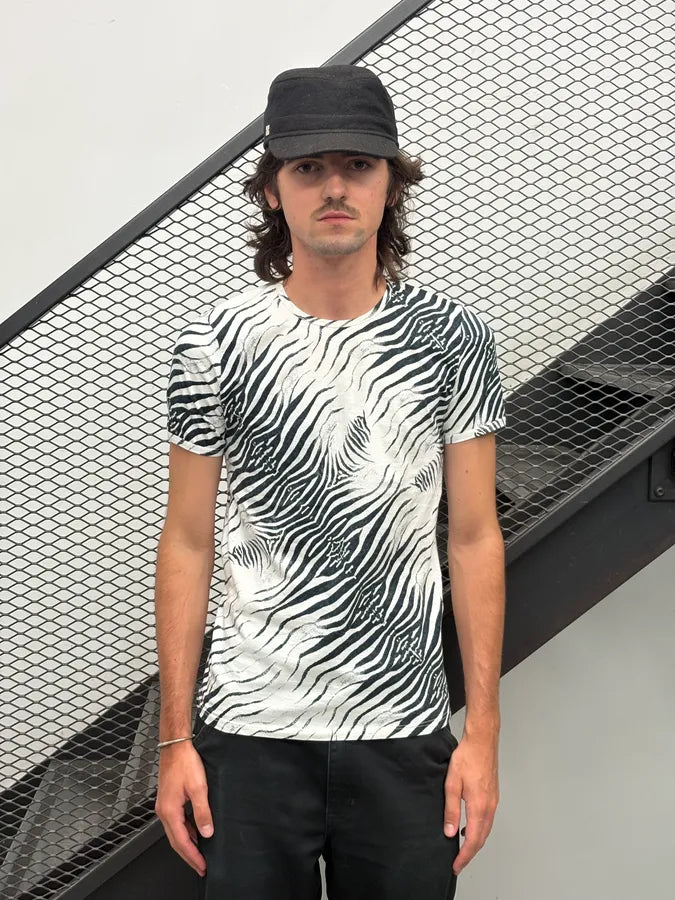 2000s Roberto Cavalli Black & White Zebra T-Shirt zFZLKSE 1
