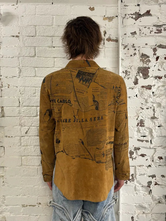 1990s Roberto Cavalli Tan Suede Newspaper Print Shirt XjaztuH 2