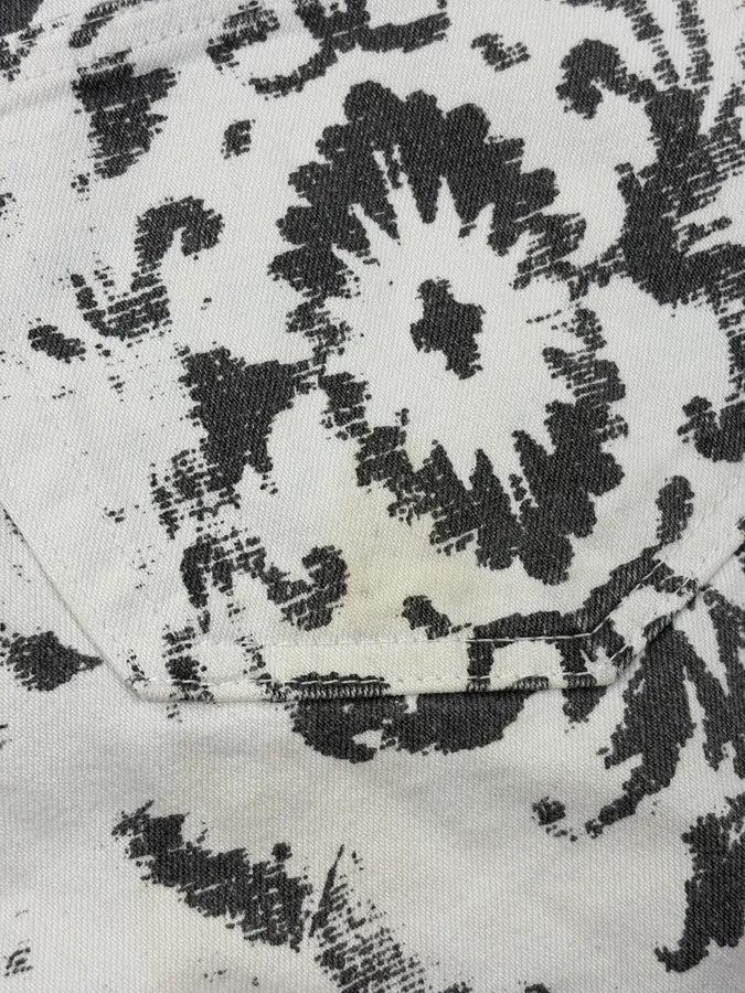 2000s Roberto Cavalli White Floral Tribal Shorts DRDBjli 9