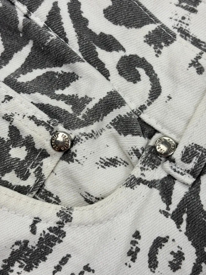 2000s Roberto Cavalli White Floral Tribal Shorts DRDBjli 8