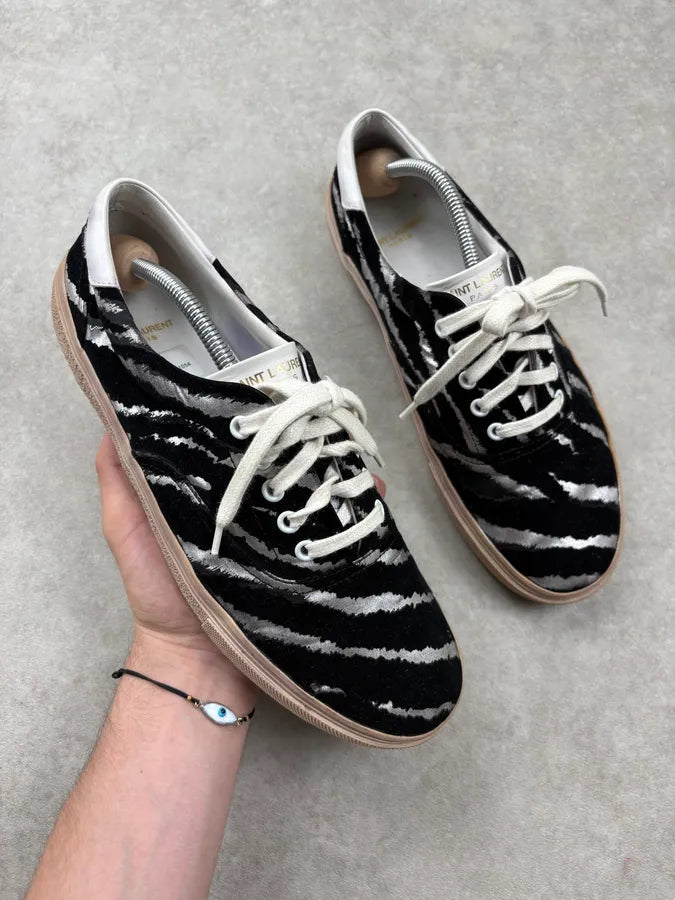 2010s Saint Laurent Black Zebra Stripe Low-Top Skate Sneakers CzWrlGK 0
