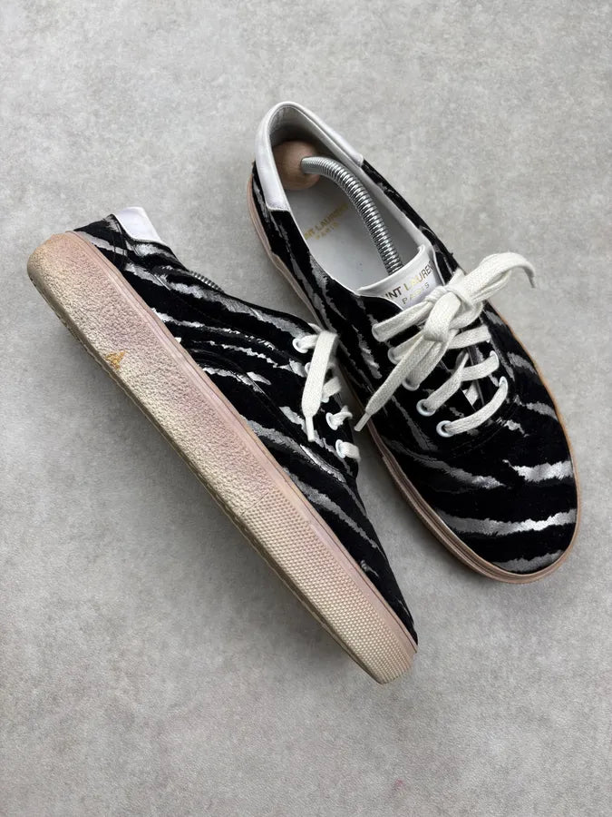 2010s Saint Laurent Black Zebra Stripe Low-Top Skate Sneakers CzWrlGK 4