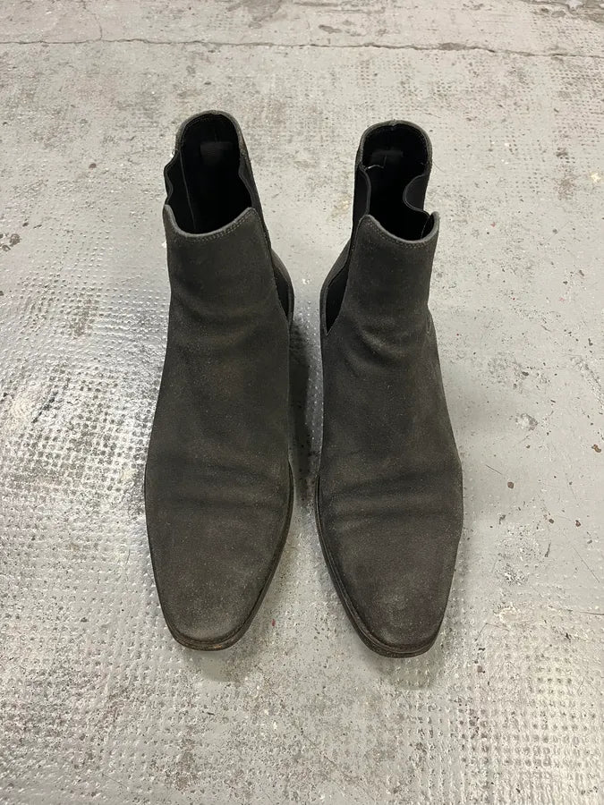 Saint Laurent Dark Grey Suede Chelsea Boots SopdhUA 3